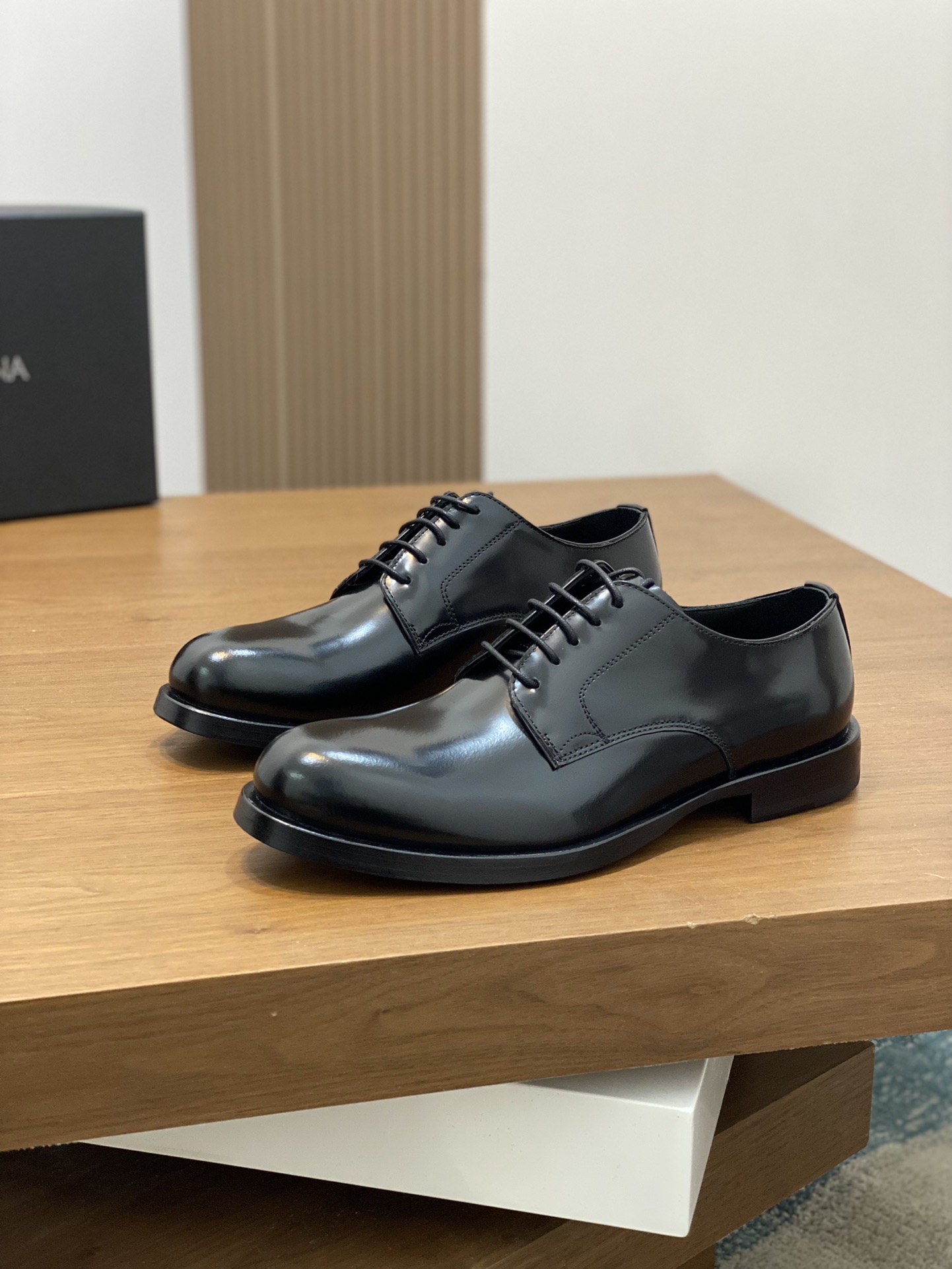 olce & Gabbana shoe